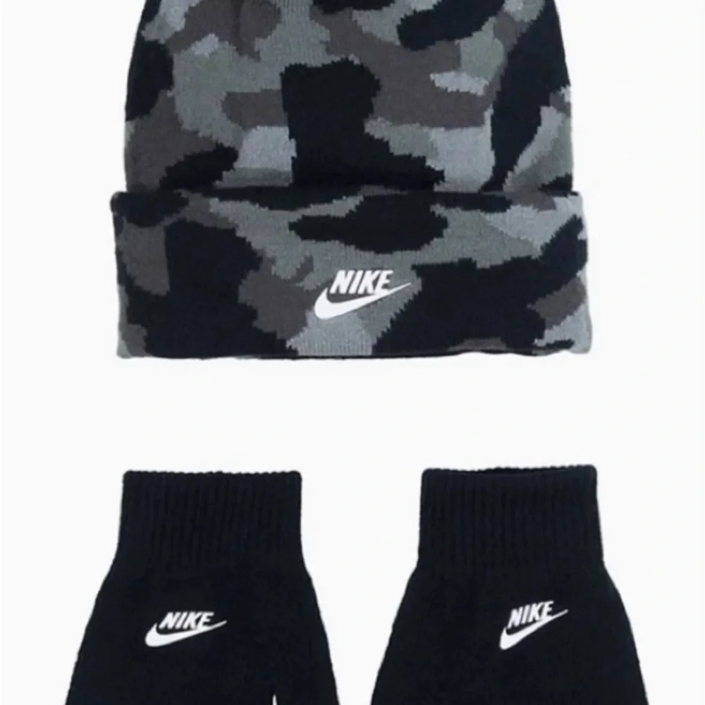 Nike Camo Pom Beanie & Texting Gloves Set